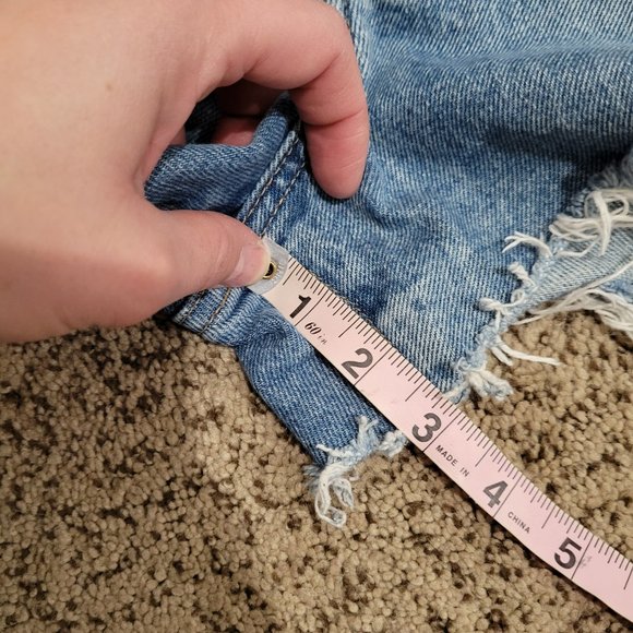 Abercrombie and Fitch Natural Rise Shorts size 29/8 distressed Denim Jean - Picture 5 of 6